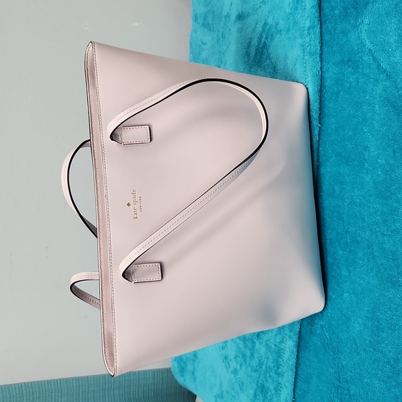 Kate Spade Tote - Picture 1 of 10